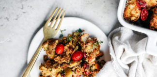 Easy Vegan Stuffing with Cranberries
