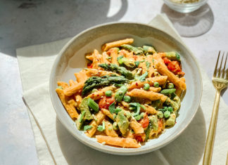 Easy 'Cheesy' Protein-Packed Rosé Pasta