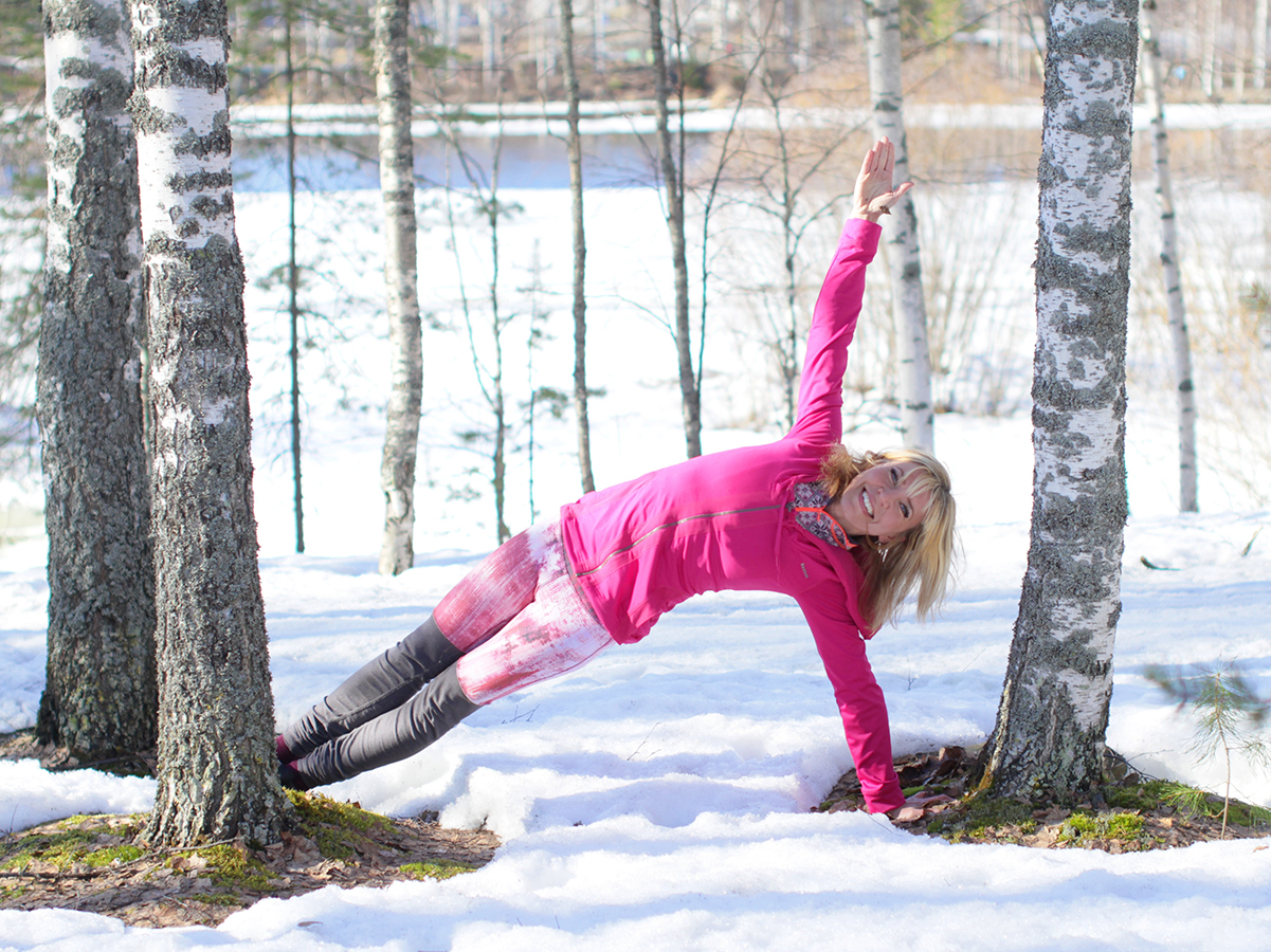 Winter Outdoor Yoga - Snowga!