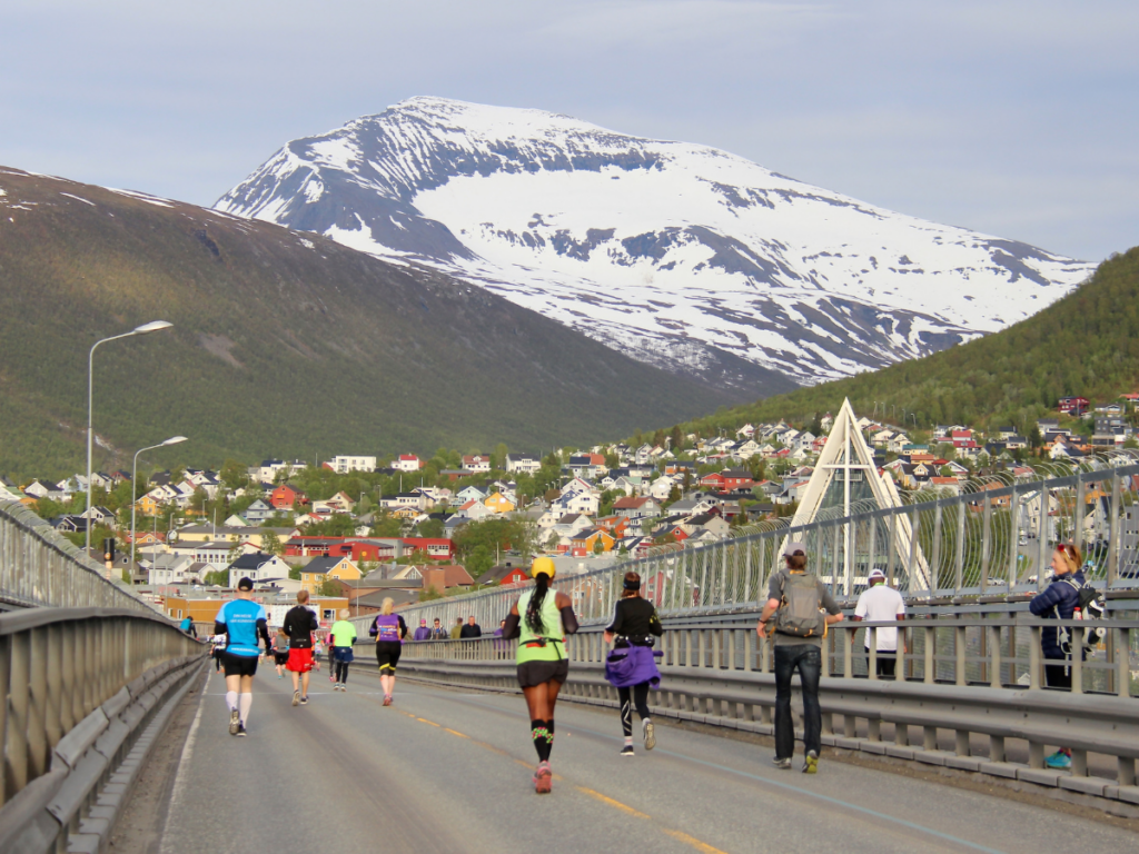 Tromsø Midnight Sun Marathon 2023: fly over the race path! 