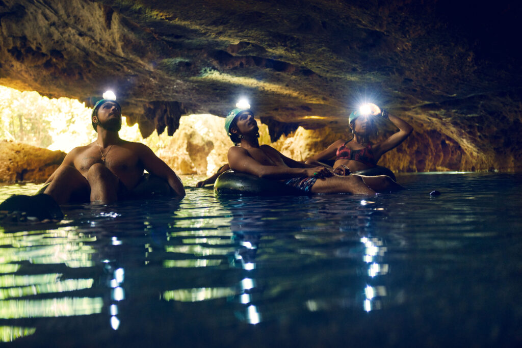 Belize - Cave Tubing